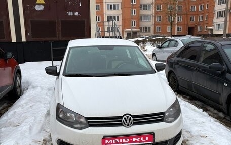 Volkswagen Polo VI (EU Market), 2013 год, 750 000 рублей, 1 фотография