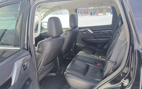 Mitsubishi Pajero Sport III рестайлинг, 2016 год, 2 980 000 рублей, 18 фотография