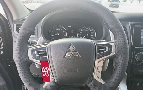 Mitsubishi Pajero Sport III рестайлинг, 2016 год, 2 980 000 рублей, 16 фотография