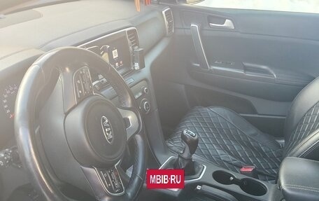 KIA Sportage IV рестайлинг, 2017 год, 1 800 000 рублей, 10 фотография