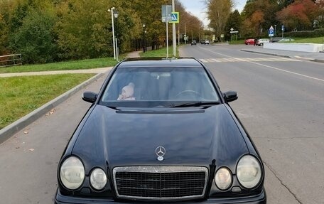 Mercedes-Benz E-Класс, 1999 год, 395 000 рублей, 6 фотография