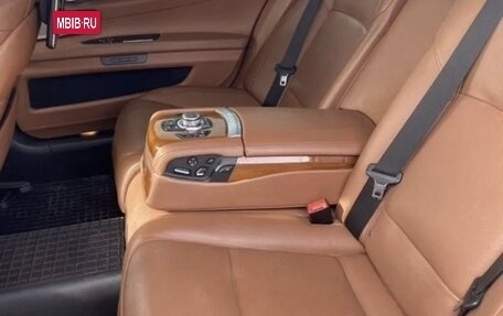 BMW 7 серия, 2013 год, 1 650 000 рублей, 9 фотография