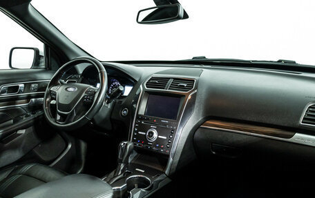 Ford Explorer VI, 2018 год, 2 599 777 рублей, 9 фотография