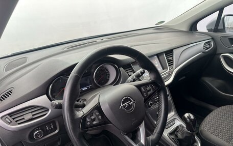 Opel Astra K, 2019 год, 1 350 000 рублей, 13 фотография