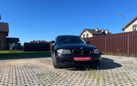 BMW 1 серия, 2009 год, 750 000 рублей, 1 фотография