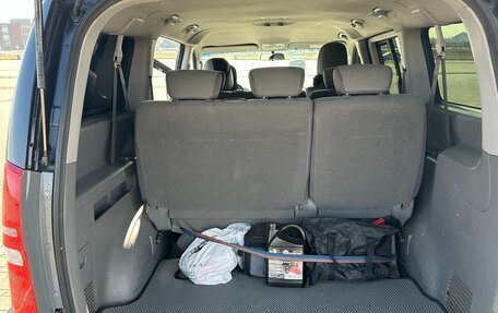 Hyundai H-1 II рестайлинг, 2013 год, 1 650 000 рублей, 12 фотография