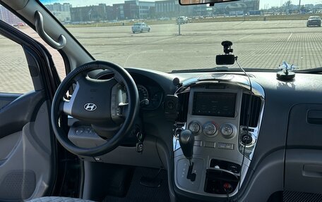 Hyundai H-1 II рестайлинг, 2013 год, 1 650 000 рублей, 11 фотография