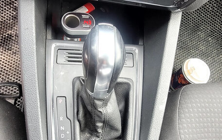 Volkswagen Jetta VI, 2016 год, 1 310 000 рублей, 15 фотография