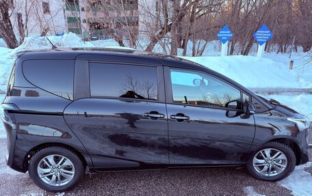 Toyota Sienta II, 2020 год, 1 890 000 рублей, 8 фотография