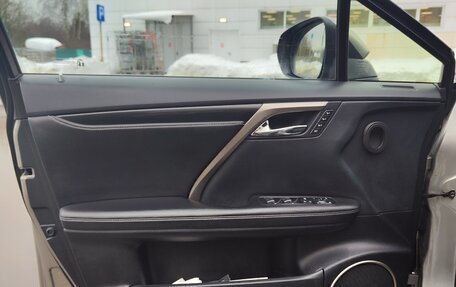 Lexus RX IV рестайлинг, 2017 год, 3 900 000 рублей, 10 фотография