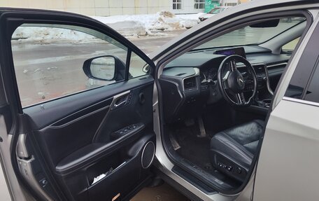 Lexus RX IV рестайлинг, 2017 год, 3 900 000 рублей, 9 фотография