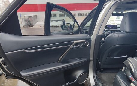 Lexus RX IV рестайлинг, 2017 год, 3 900 000 рублей, 13 фотография