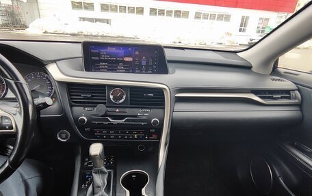 Lexus RX IV рестайлинг, 2017 год, 3 900 000 рублей, 19 фотография
