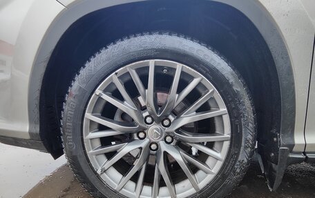 Lexus RX IV рестайлинг, 2017 год, 3 900 000 рублей, 23 фотография