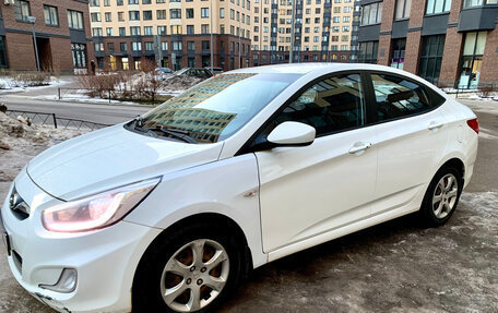 Hyundai Solaris II рестайлинг, 2013 год, 890 000 рублей, 3 фотография