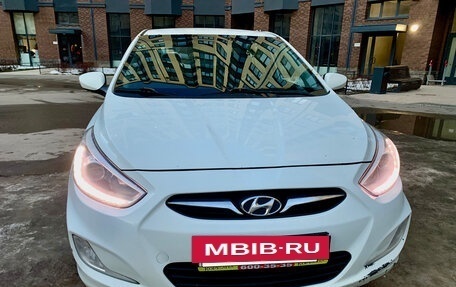 Hyundai Solaris II рестайлинг, 2013 год, 890 000 рублей, 2 фотография