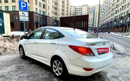 Hyundai Solaris II рестайлинг, 2013 год, 890 000 рублей, 4 фотография