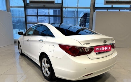 Hyundai Sonata VI, 2011 год, 1 090 000 рублей, 3 фотография