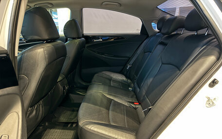 Hyundai Sonata VI, 2011 год, 1 090 000 рублей, 30 фотография