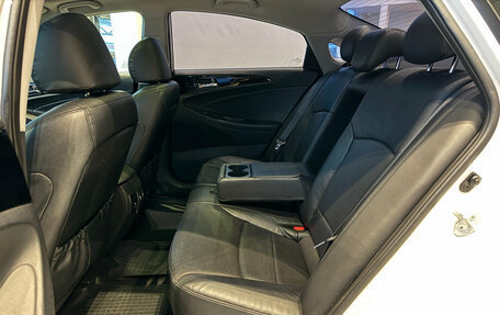 Hyundai Sonata VI, 2011 год, 1 090 000 рублей, 31 фотография