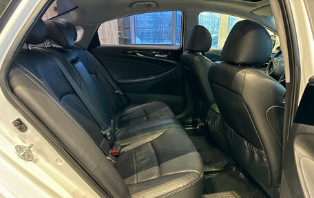 Hyundai Sonata VI, 2011 год, 1 090 000 рублей, 32 фотография