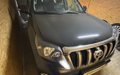 Toyota Land Cruiser Prado 150 рестайлинг 2, 2017 год, 4 750 000 рублей, 2 фотография