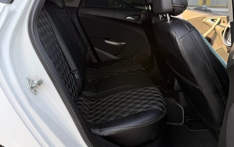 Opel Astra J, 2011 год, 880 000 рублей, 16 фотография