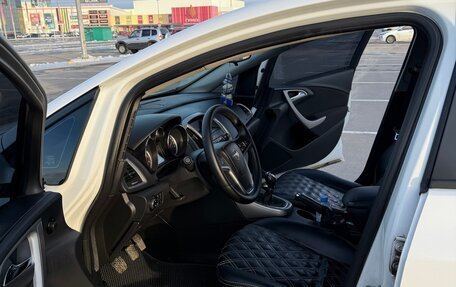 Opel Astra J, 2011 год, 880 000 рублей, 13 фотография