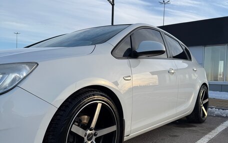 Opel Astra J, 2011 год, 880 000 рублей, 10 фотография