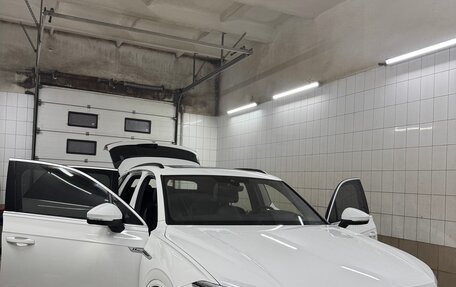 Volkswagen Touareg III, 2019 год, 7 500 000 рублей, 2 фотография