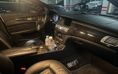 Mercedes-Benz CLS, 2013 год, 2 500 000 рублей, 32 фотография