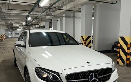 Mercedes-Benz E-Класс, 2019 год, 5 499 999 рублей, 1 фотография