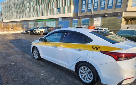 Hyundai Solaris II рестайлинг, 2017 год, 650 000 рублей, 3 фотография