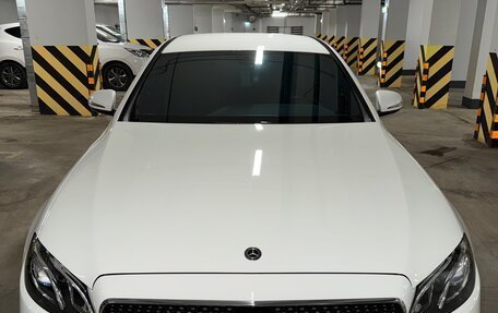 Mercedes-Benz E-Класс, 2019 год, 5 499 999 рублей, 3 фотография