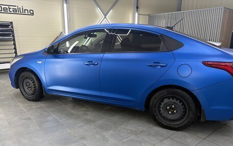 Hyundai Solaris II рестайлинг, 2017 год, 1 000 000 рублей, 9 фотография