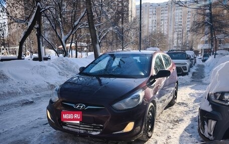 Hyundai Solaris II рестайлинг, 2012 год, 825 000 рублей, 3 фотография