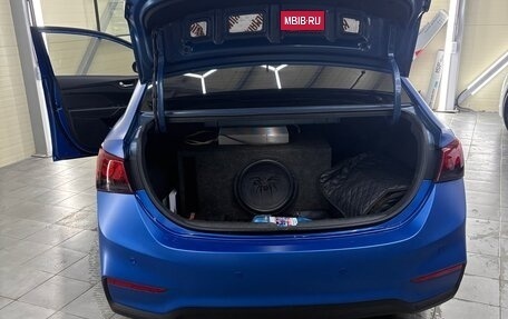 Hyundai Solaris II рестайлинг, 2017 год, 1 000 000 рублей, 12 фотография