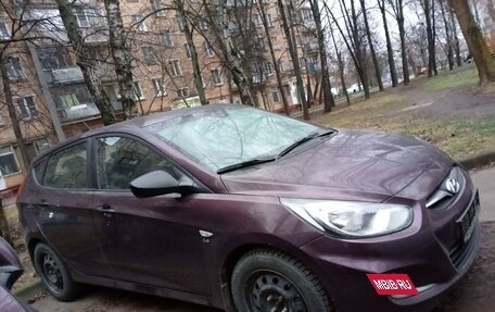 Hyundai Solaris II рестайлинг, 2012 год, 825 000 рублей, 10 фотография