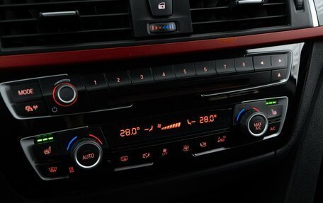 BMW 3 серия, 2016 год, 2 449 050 рублей, 14 фотография