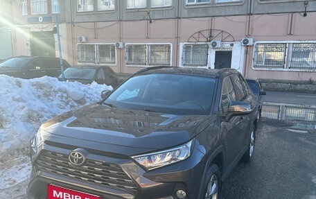 Toyota RAV4, 2021 год, 3 600 000 рублей, 1 фотография