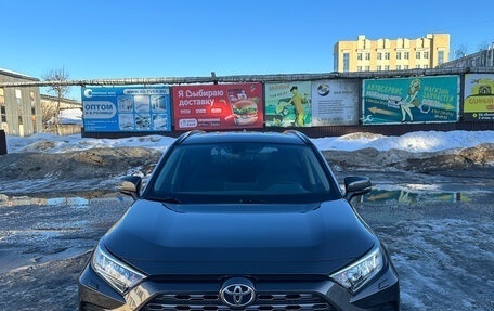 Toyota RAV4, 2021 год, 3 600 000 рублей, 9 фотография