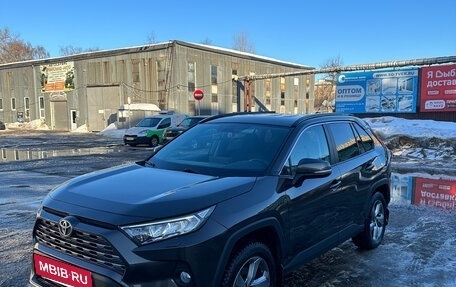 Toyota RAV4, 2021 год, 3 600 000 рублей, 2 фотография