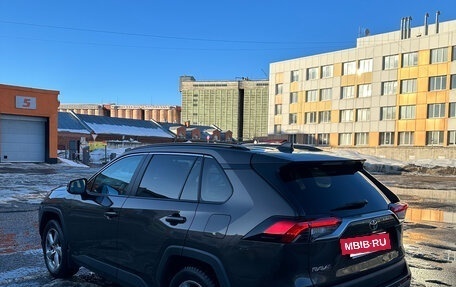 Toyota RAV4, 2021 год, 3 600 000 рублей, 4 фотография