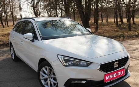 SEAT Leon IV, 2022 год, 300 000 рублей, 1 фотография