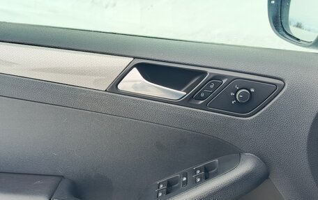 Volkswagen Jetta VI, 2016 год, 1 280 000 рублей, 6 фотография