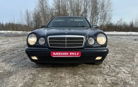 Mercedes-Benz E-Класс, 1997 год, 590 000 рублей, 10 фотография