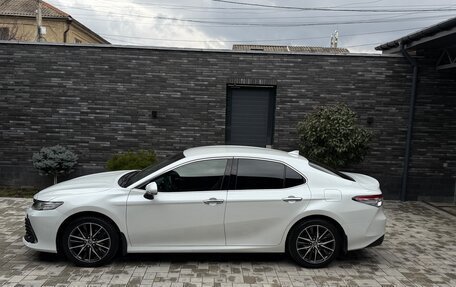 Toyota Camry, 2021 год, 2 990 000 рублей, 3 фотография