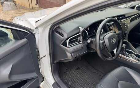 Toyota Camry, 2021 год, 2 990 000 рублей, 15 фотография