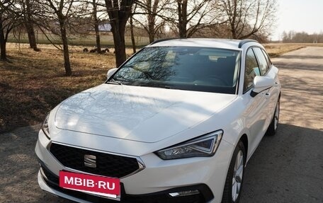 SEAT Leon IV, 2022 год, 300 000 рублей, 2 фотография