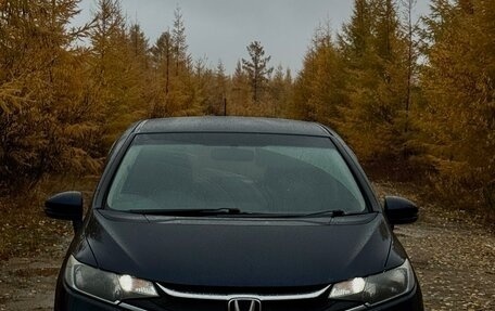 Honda Fit III, 2017 год, 1 010 000 рублей, 3 фотография